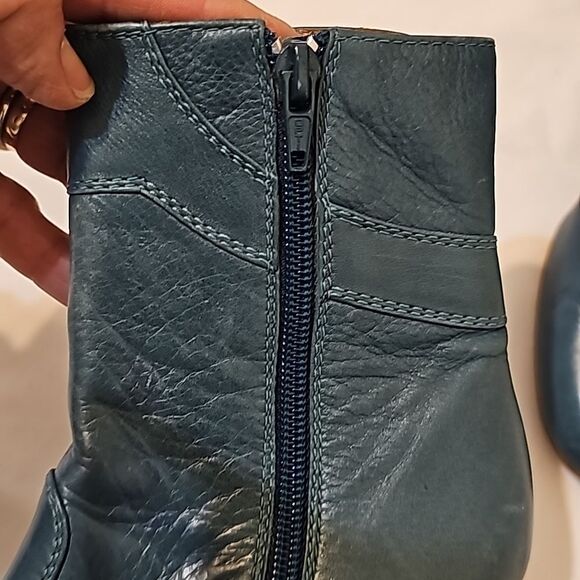 COPY - Marc Jacobs teal bootie size 7 - Picture 9 of 9